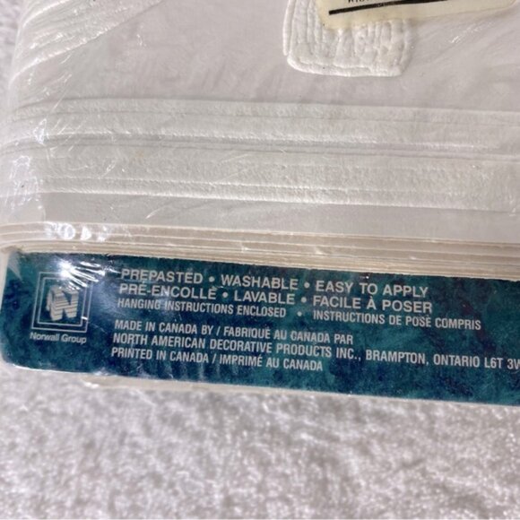 Vintage Inspirations White Textured Embossed Paintable Wallpaper Border Trim - Picture 4 of 11